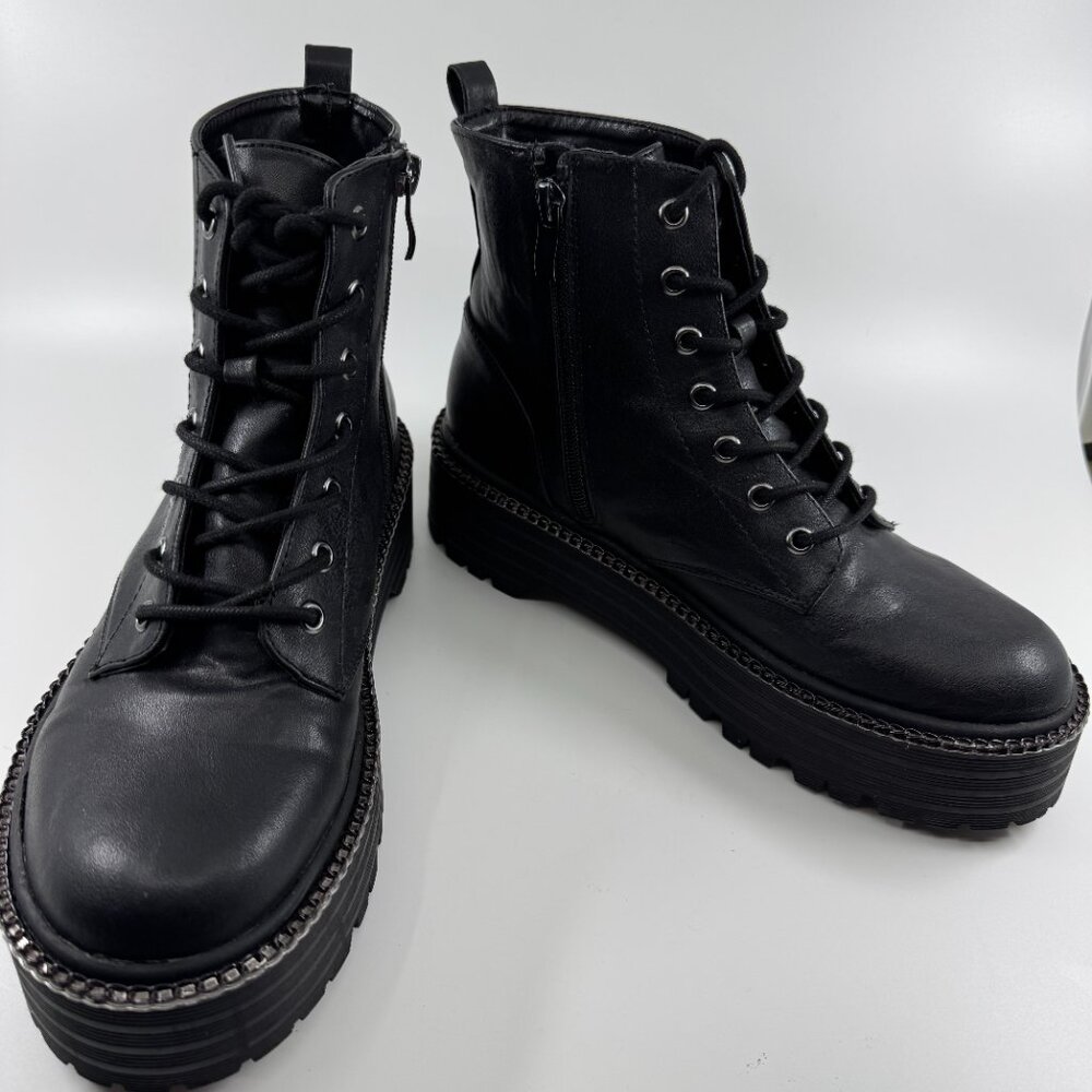 NWOT BCB Generation Women ankle boots size 8.5 M black leather